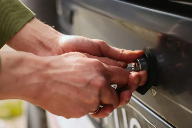 Alarme de segurança automotivo contra roubo e furto